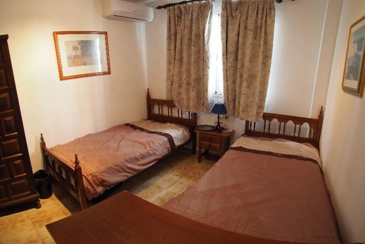 فيلا نيرخافي C/ Abetos 12 Urb. Algarrobo 0*, نيرخا